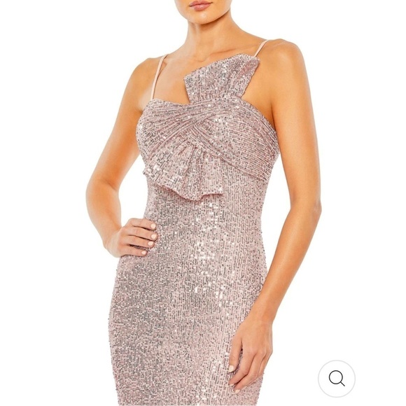 Elegant Pink Sequin Evening Gown - Picture 3 of 12